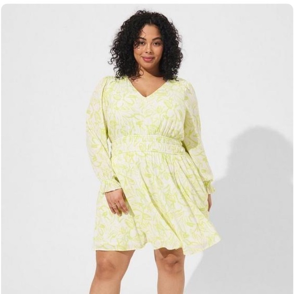 TORRID lime green and cream Mini Wash Gauze Wide Waist Skater Dress - Picture 1 of 6